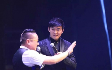 焦恩俊親臨助陣翌芙萊·炏焱集團新品發(fā)布會，開啟美和健康新征程