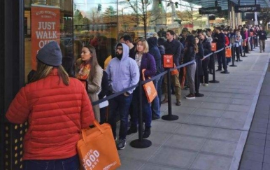 周邊都是祛斑美容店，顧客憑什么要選擇你？