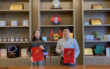 恭喜廣東潮州市加盟商唐老師，成功續(xù)簽翌芙萊